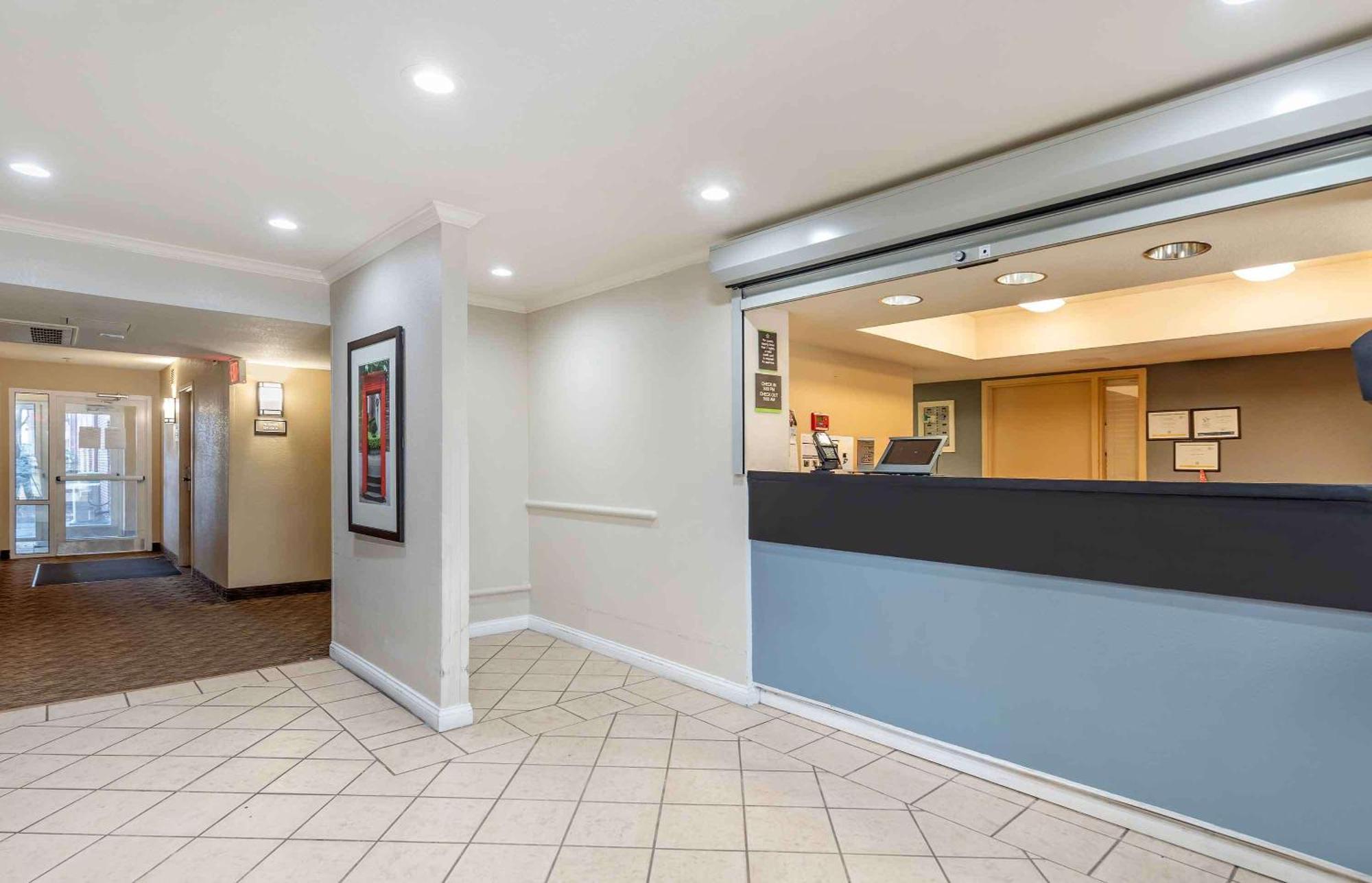 Extended Stay America Select Suites - Chicago - Westmont - Oak Brook Exterior foto