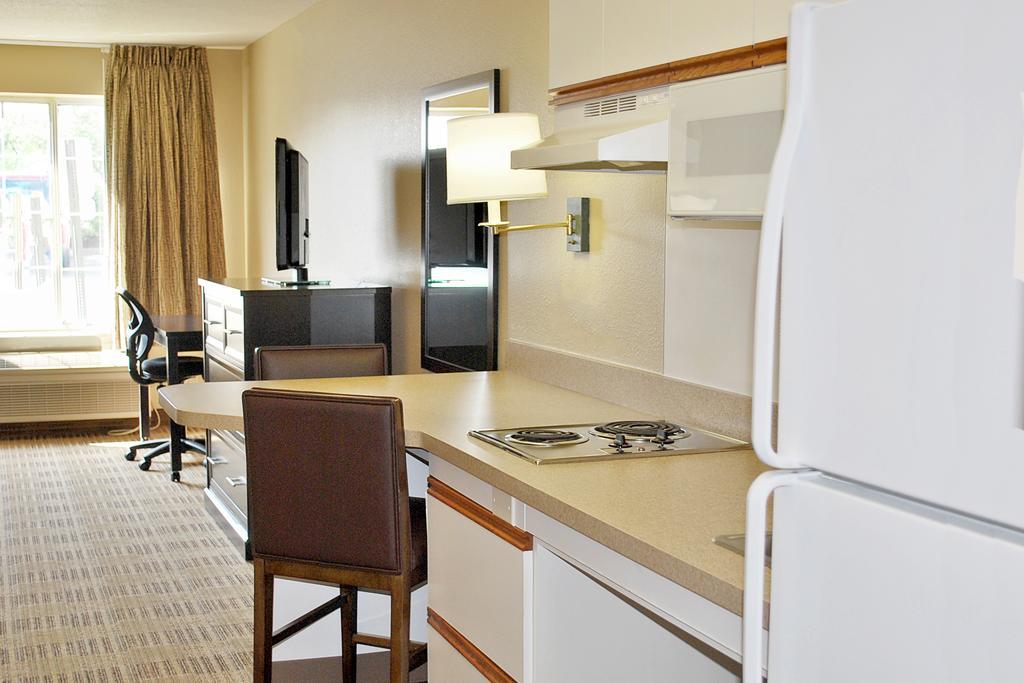 Extended Stay America Select Suites - Chicago - Westmont - Oak Brook Exterior foto