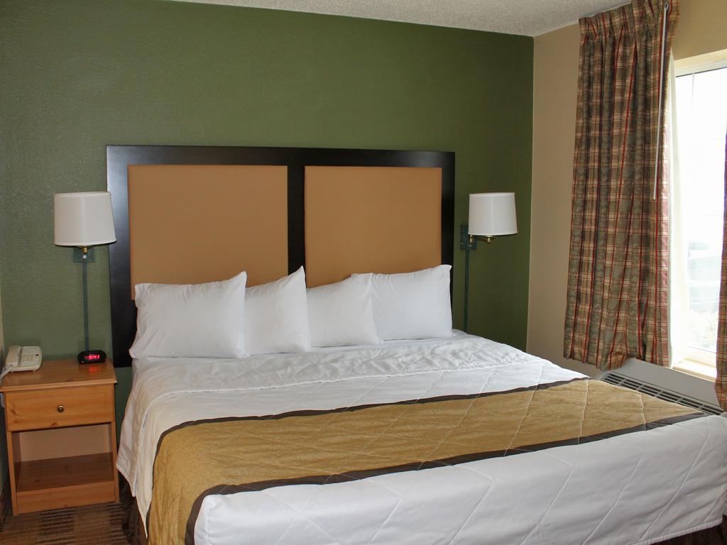 Extended Stay America Select Suites - Chicago - Westmont - Oak Brook Exterior foto